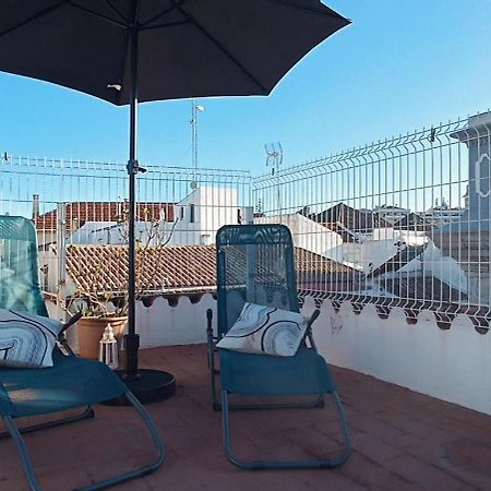 Apartment With Roof Terrace In Town Centre تافيرا المظهر الخارجي الصورة